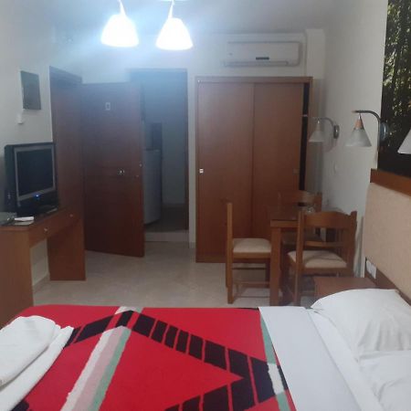 Balkan House Potos Buitenkant foto