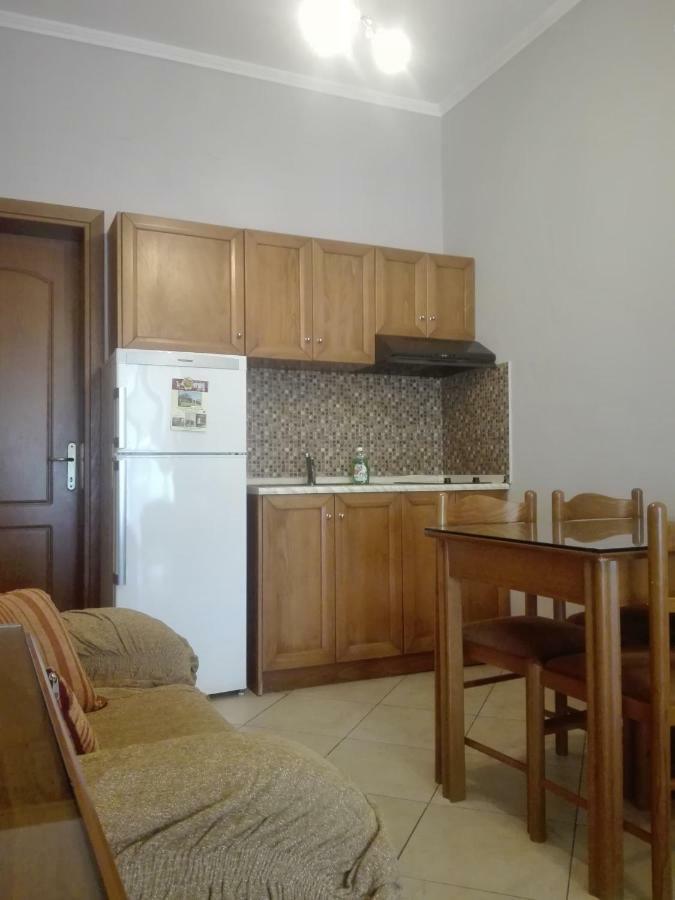 Balkan House Potos Buitenkant foto